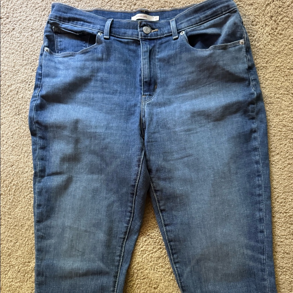 Denim capri pants